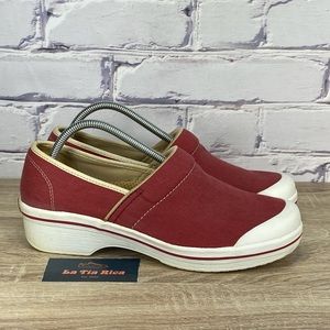 dansko vegan canvas clogs